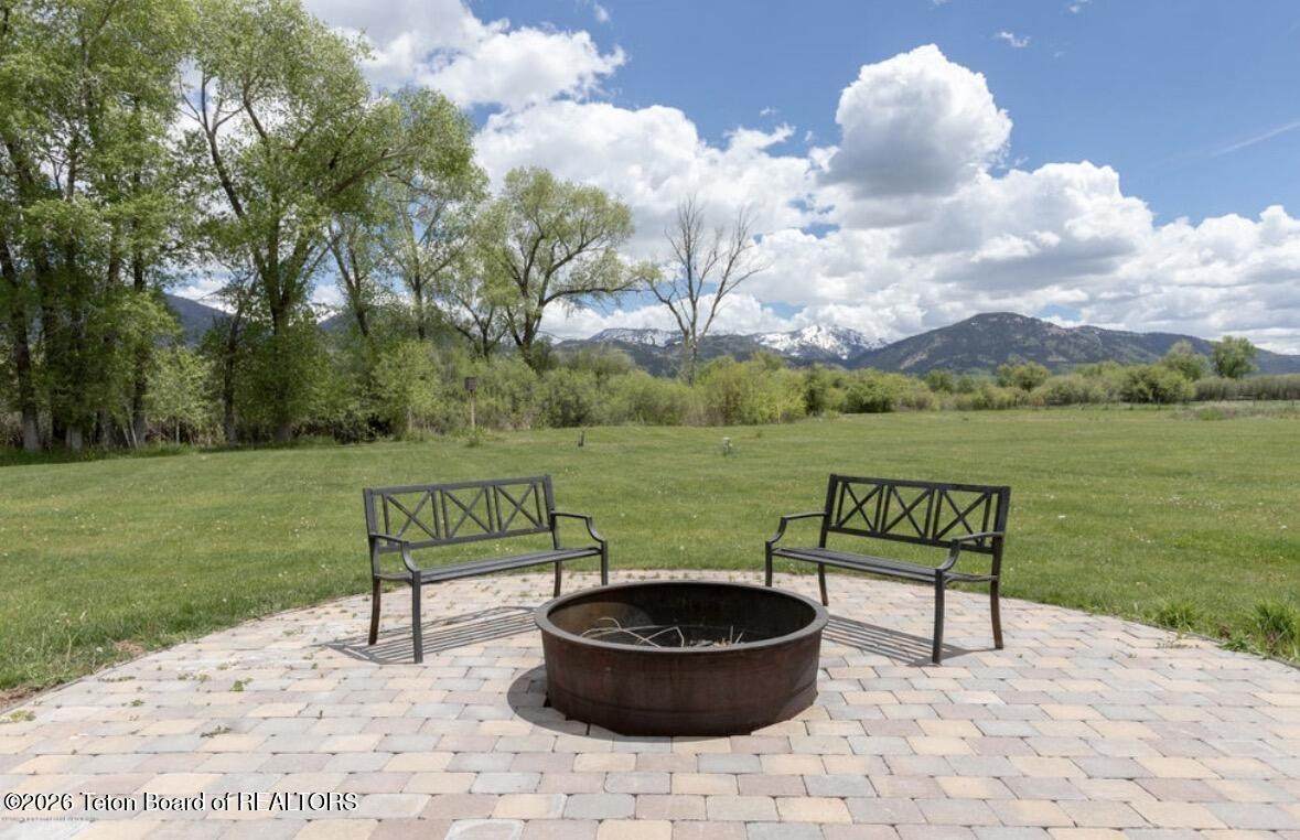 https://bt-photos.global.ssl.fastly.net/teton/orig_boomver_1_26-1498-2.jpg