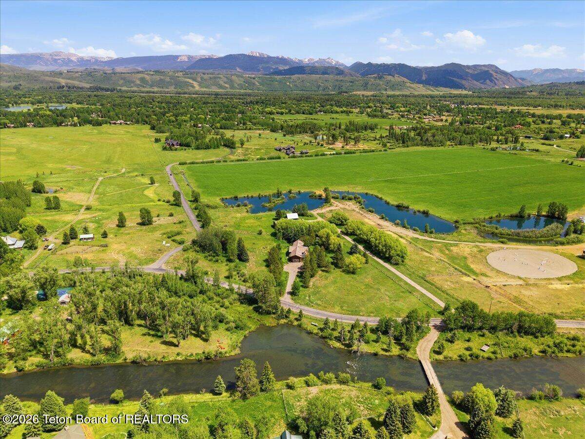 https://bt-photos.global.ssl.fastly.net/teton/orig_boomver_1_26-1518-2.jpg