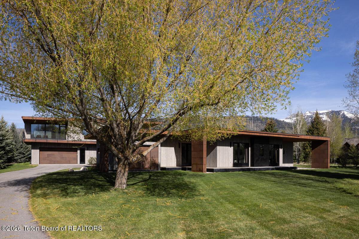 1675 Prosperity Lane - Photo 1