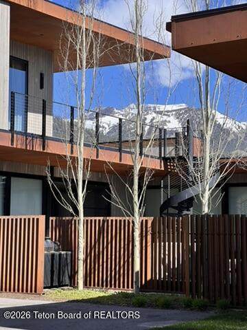 https://bt-photos.global.ssl.fastly.net/teton/1280_boomver_1_26-1598-2.jpg
