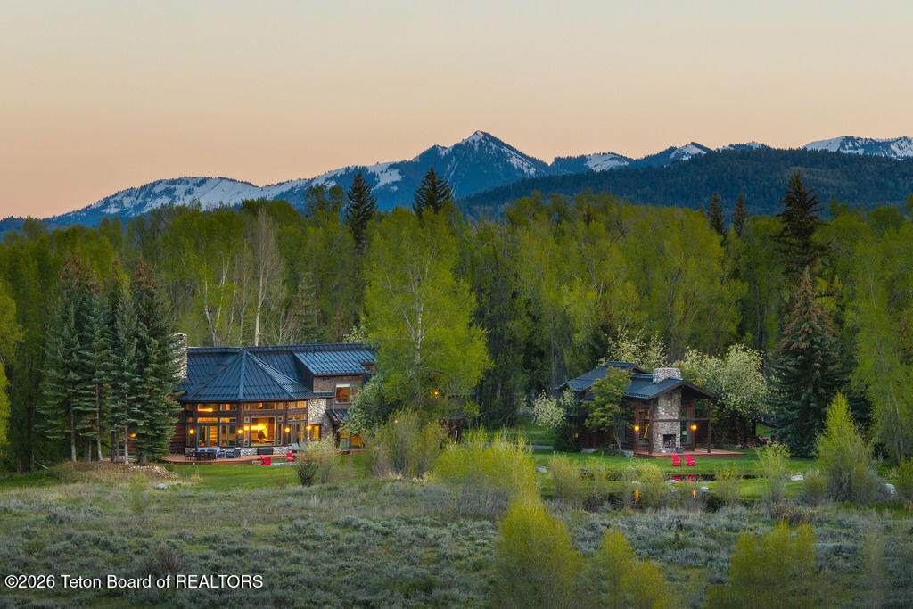 https://bt-photos.global.ssl.fastly.net/teton/orig_boomver_1_26-1770-2.jpg