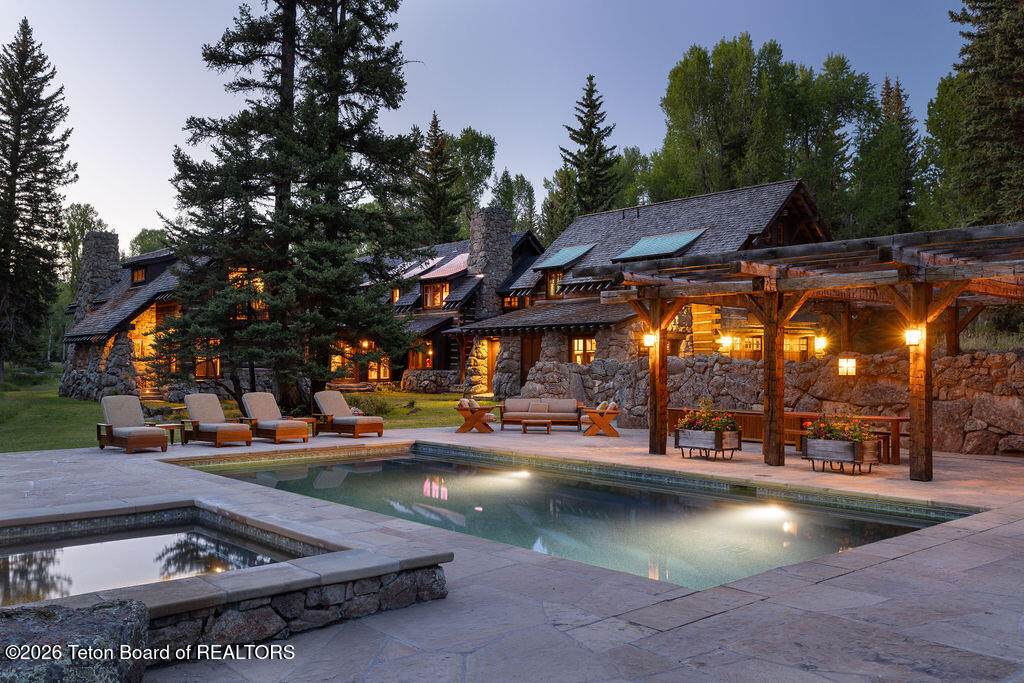 https://bt-photos.global.ssl.fastly.net/teton/orig_boomver_1_26-1778-2.jpg