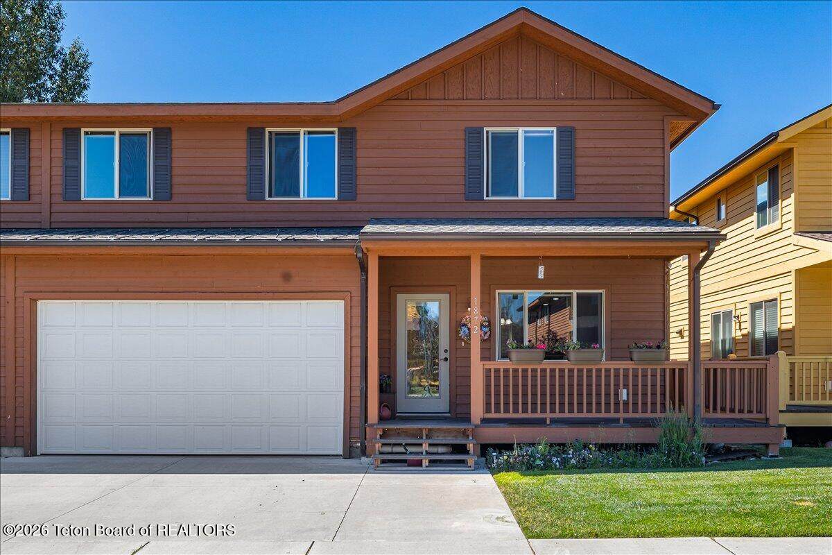 1872 Josephine Loop - Photo 1