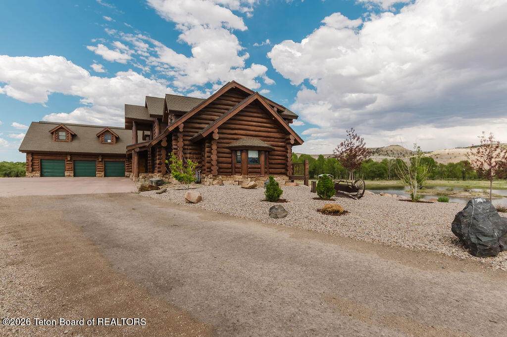 https://bt-photos.global.ssl.fastly.net/teton/orig_boomver_1_26-1830-2.jpg