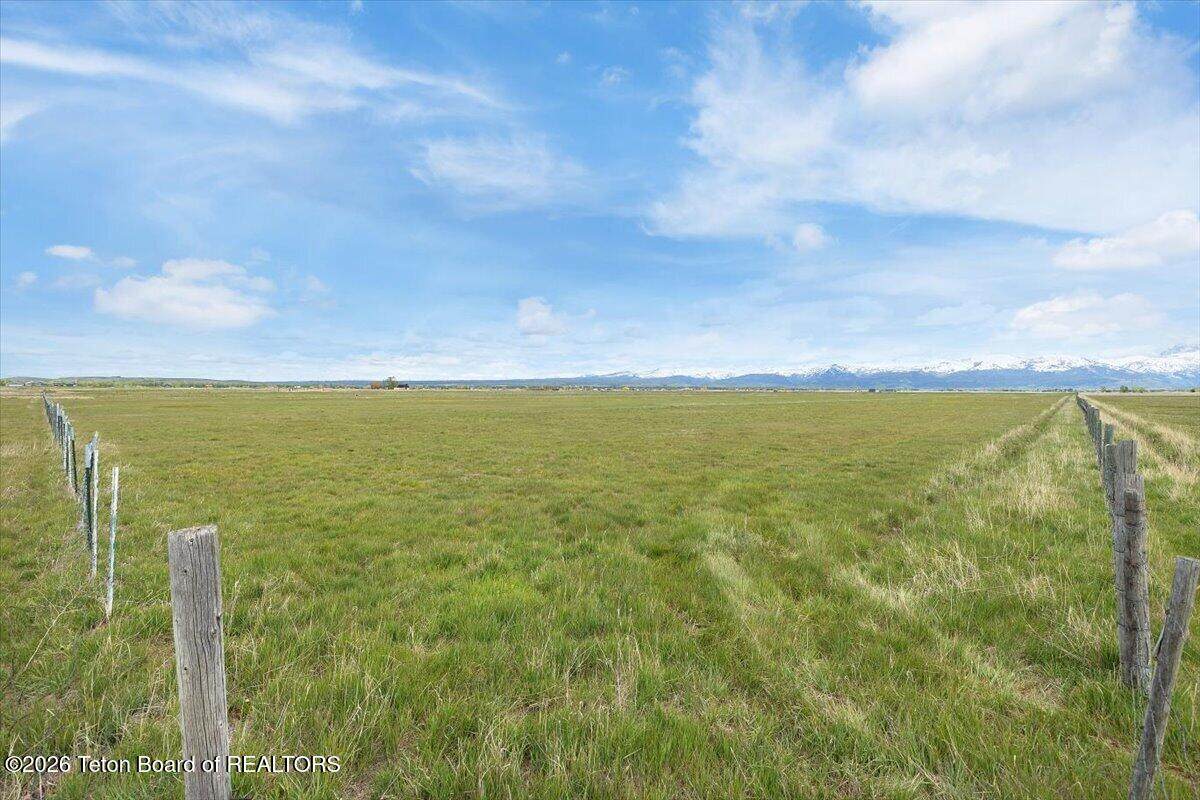 https://bt-photos.global.ssl.fastly.net/teton/orig_boomver_1_26-1833-2.jpg