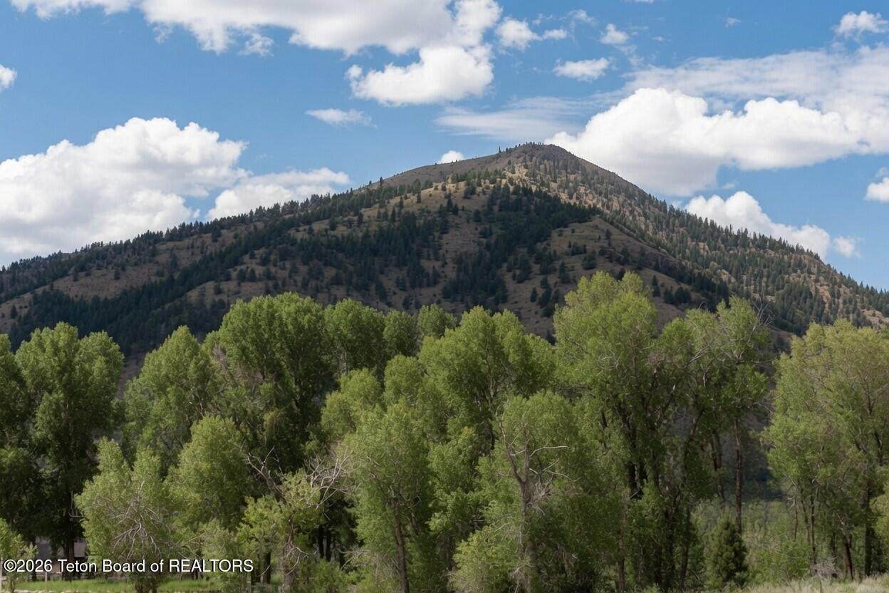 https://bt-photos.global.ssl.fastly.net/teton/orig_boomver_1_26-1885-2.jpg