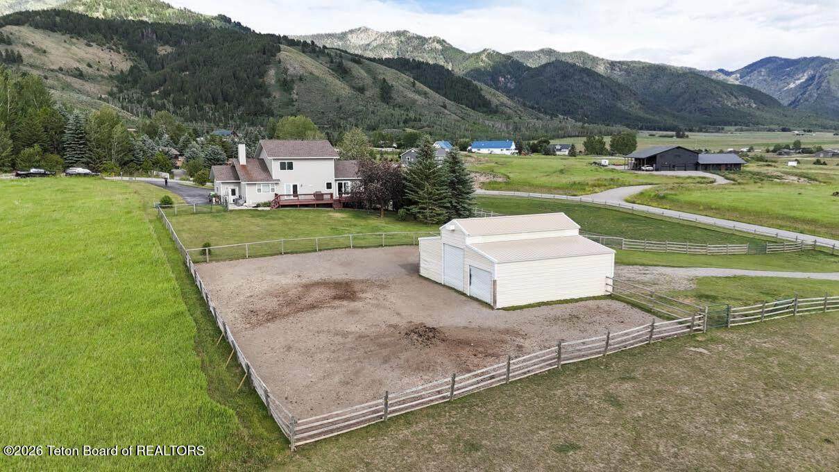 190 Lariat Circle - Photo 1