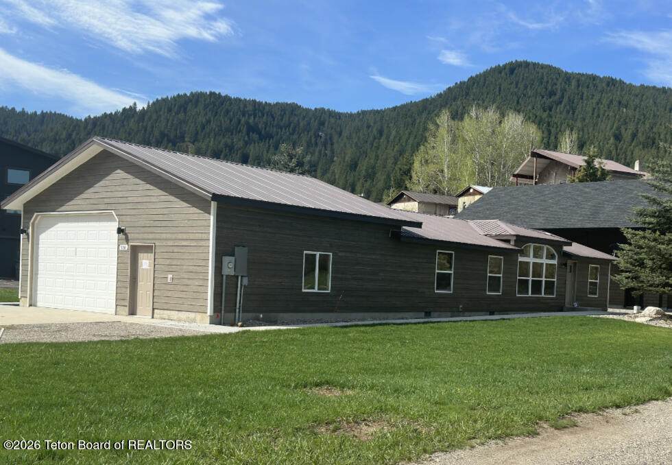 https://bt-photos.global.ssl.fastly.net/teton/orig_boomver_1_26-2125-2.jpg