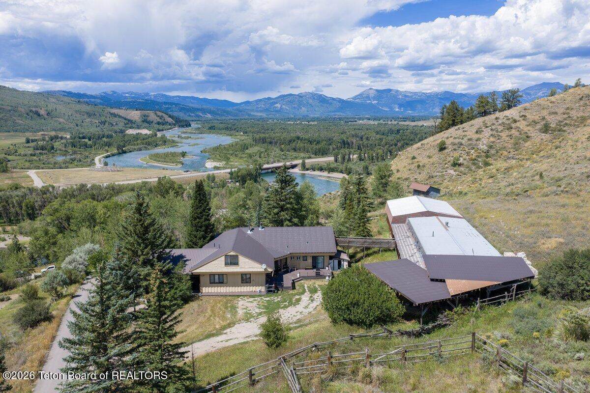 6740 Henry's Road - Photo 1