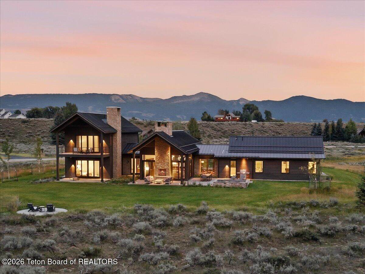 https://bt-photos.global.ssl.fastly.net/teton/orig_boomver_1_26-2396-2.jpg