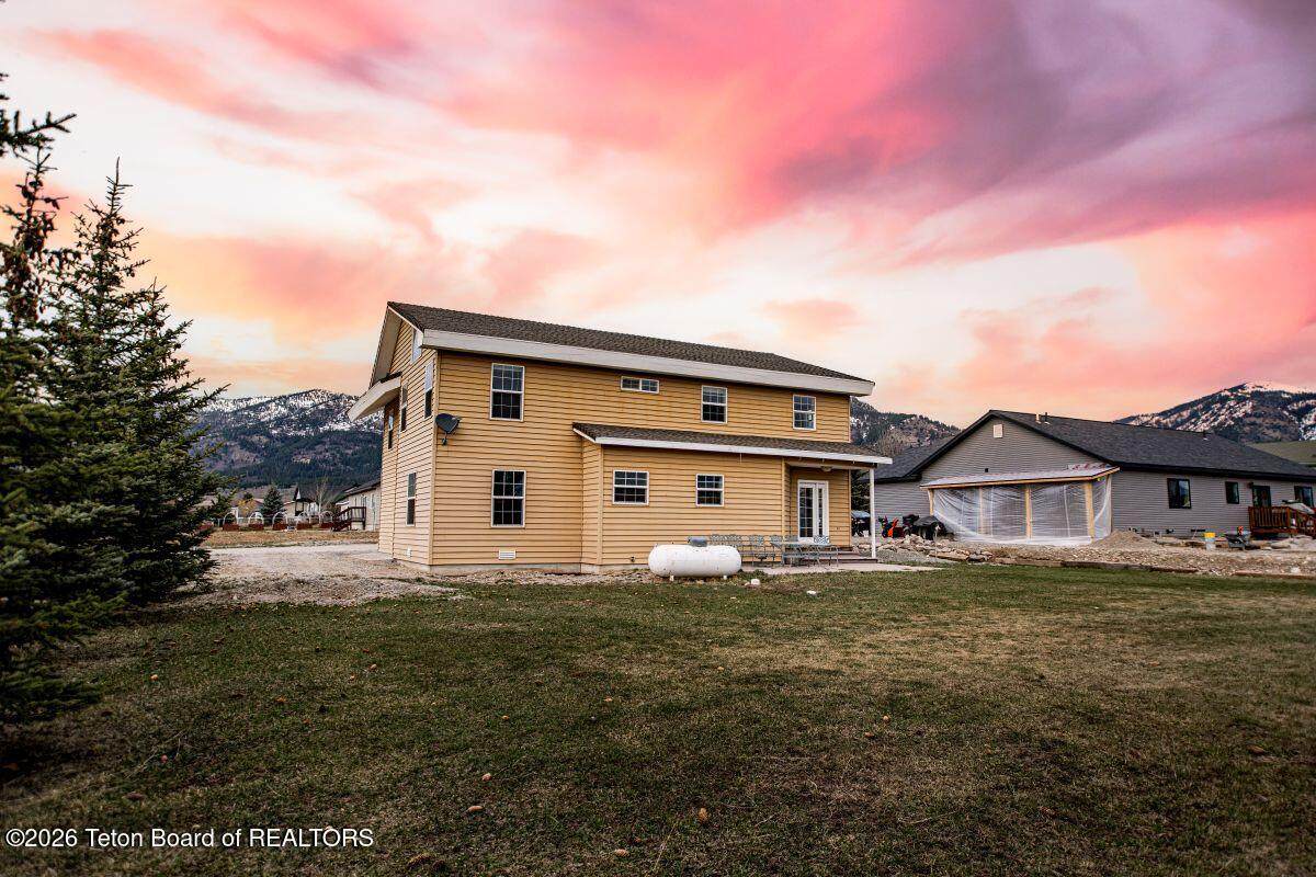 https://bt-photos.global.ssl.fastly.net/teton/orig_boomver_1_26-475-2.jpg