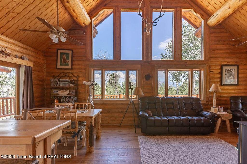 https://bt-photos.global.ssl.fastly.net/teton/orig_boomver_1_26-825-2.jpg