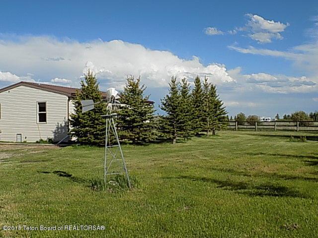 40 Lone Wolf Rd - Photo 1