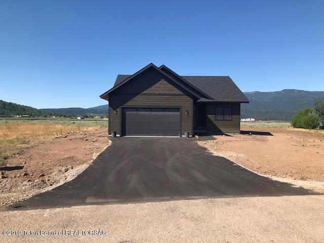 515 Aster Loop - Photo 1