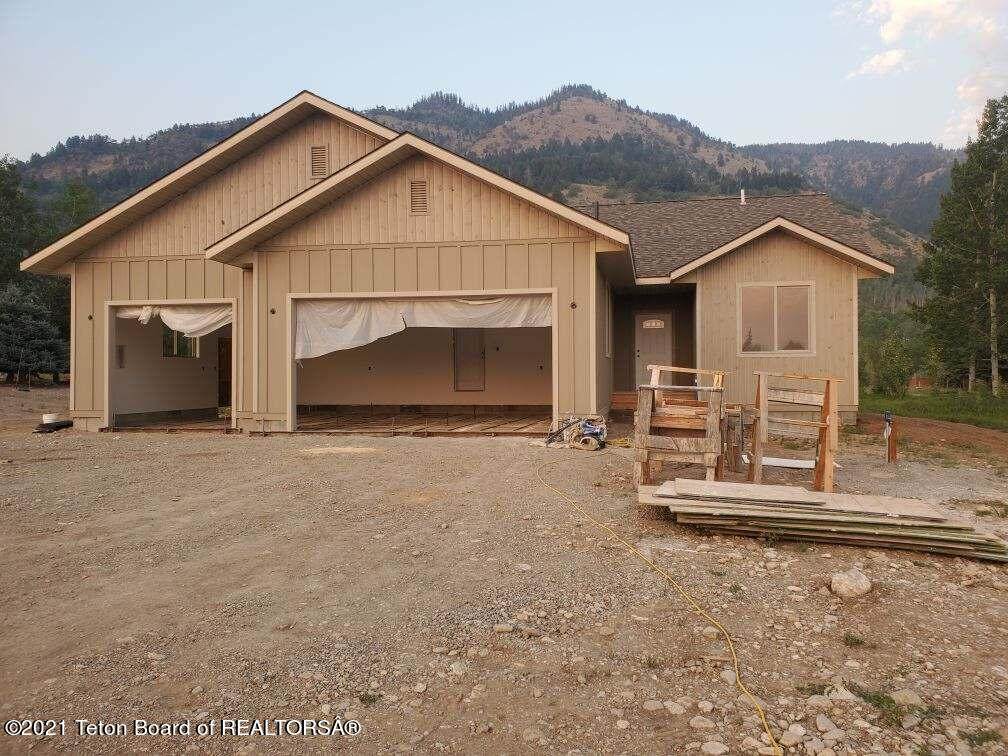 40 Hardman Ct - Photo 1