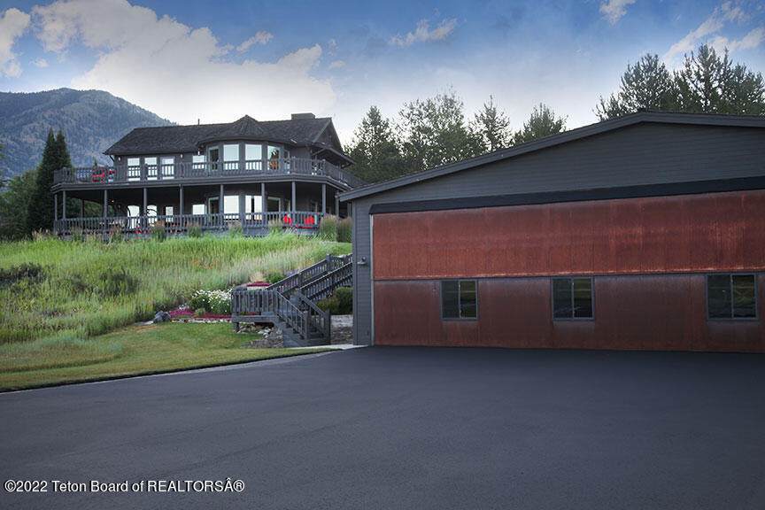 1006 Alpine Village Loop - Photo 1