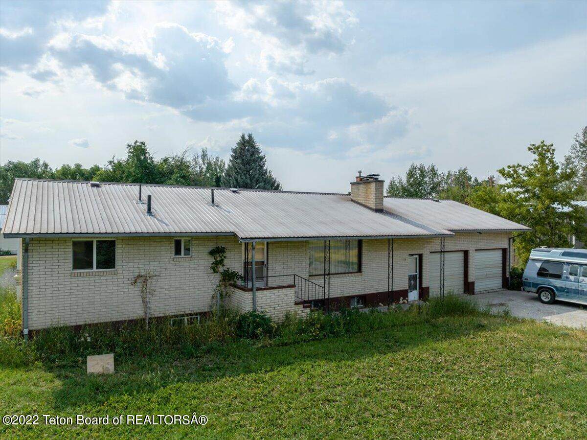 119 Agate Ave - Photo 1