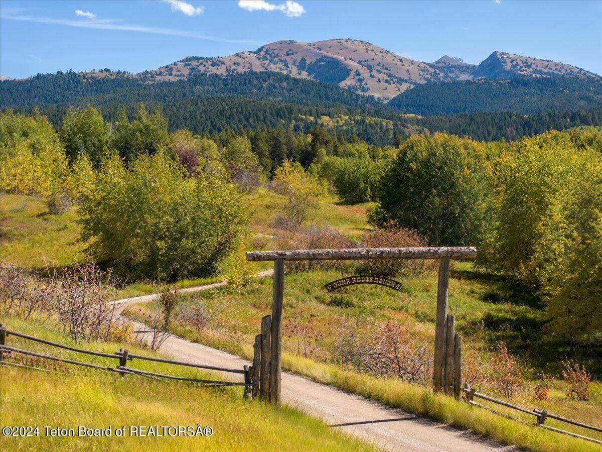 https://bt-photos.global.ssl.fastly.net/teton/orig_boomver_2_24-497-2.jpg