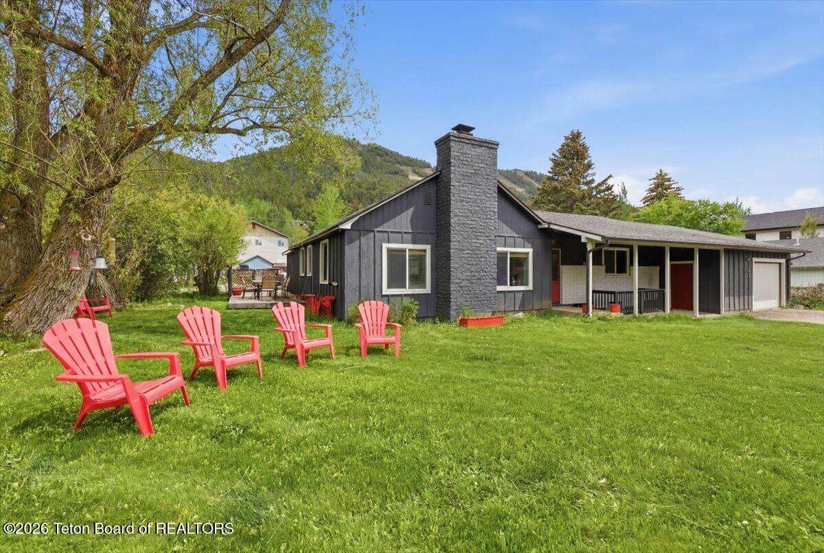 630 Kelly Avenue - Photo 1