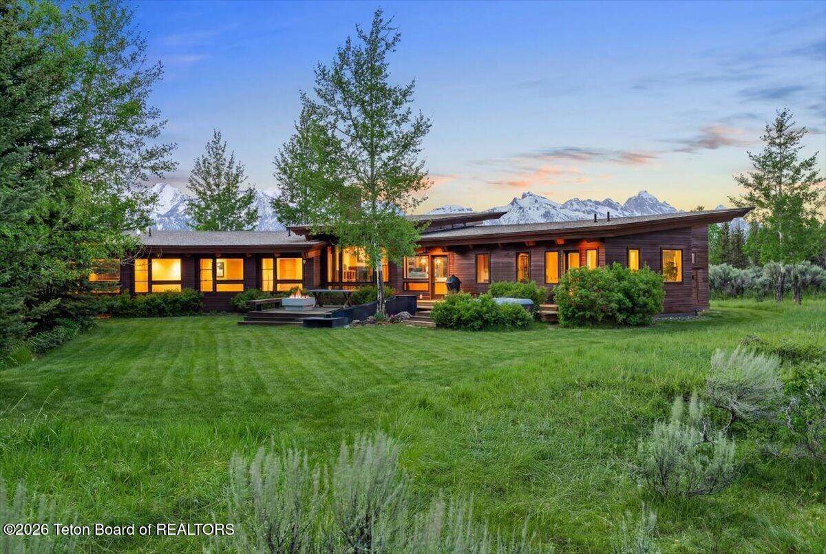 130 Stinnett Drive - Photo 1