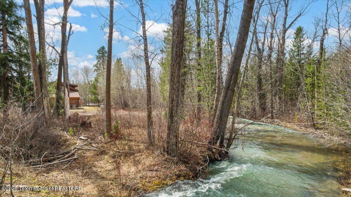 https://bt-photos.global.ssl.fastly.net/teton/1280_boomver_2_26-517-2.jpg