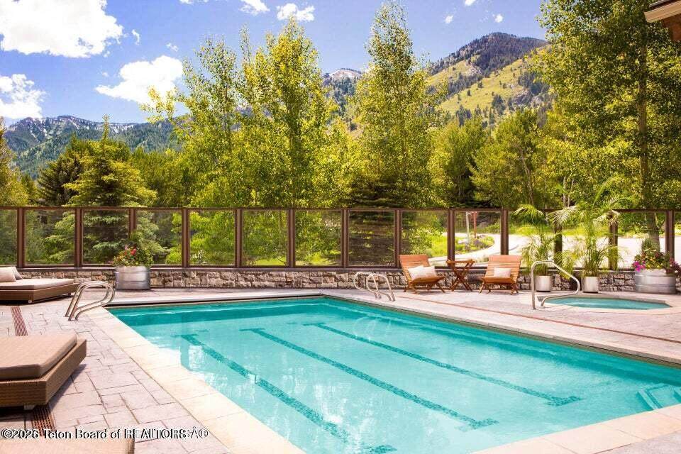 https://bt-photos.global.ssl.fastly.net/teton/orig_boomver_4_26-94-2.jpg