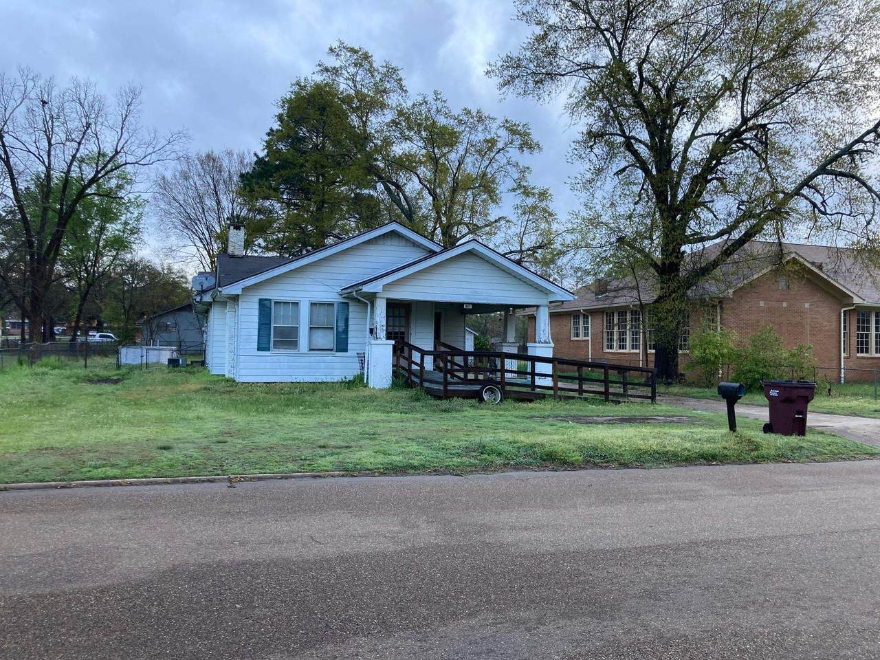 108 Miller St - Photo 1