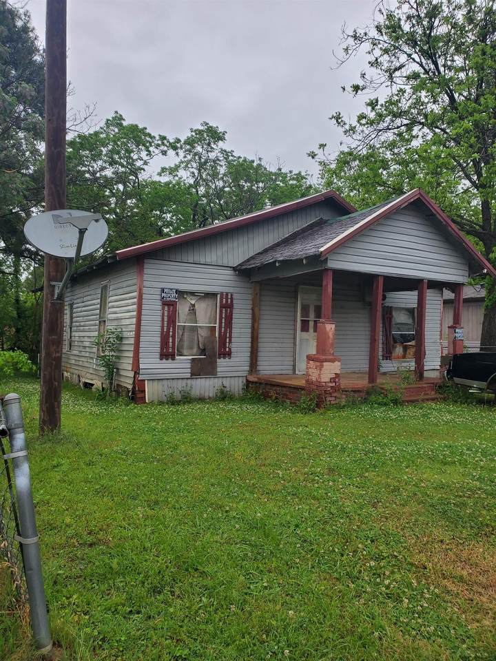 712 Hickory - Photo 1