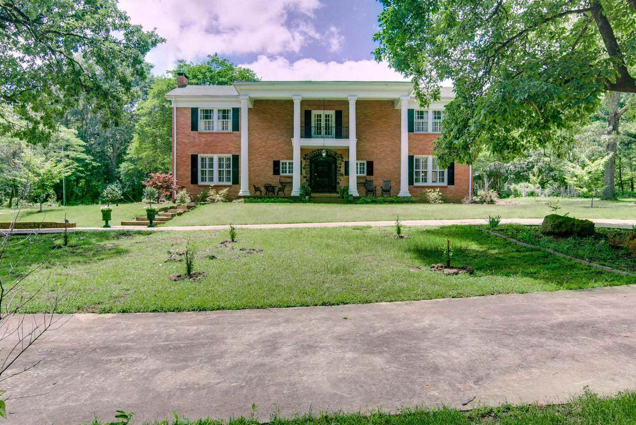811 Louise St. - Photo 1