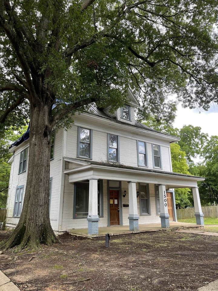 1500 Pecan Street - Photo 1