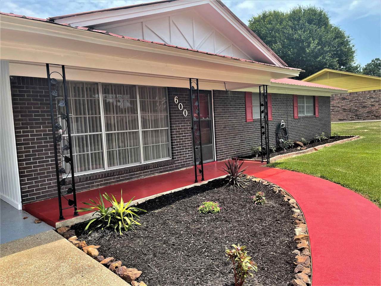 600 Denson - Photo 1