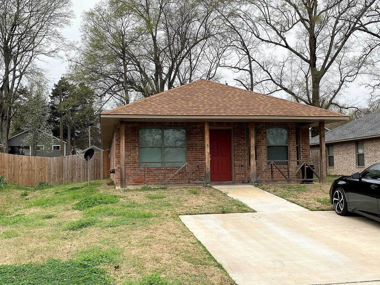 2119 Garland - Photo 1