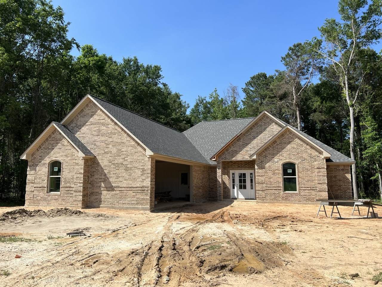 1048 Brown Dr - Photo 1