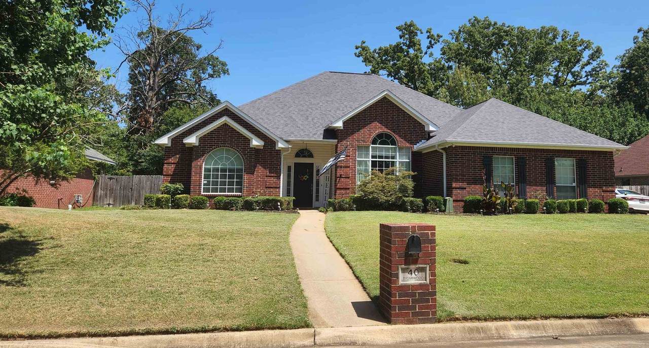 40 Briarwood Cir - Photo 1