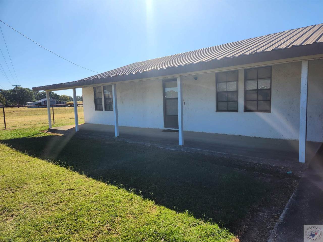 1608 Goodwin Rd - Photo 1