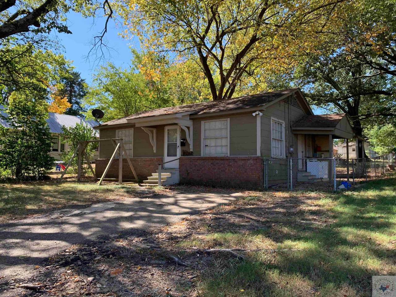 3705 Pine St - Photo 1