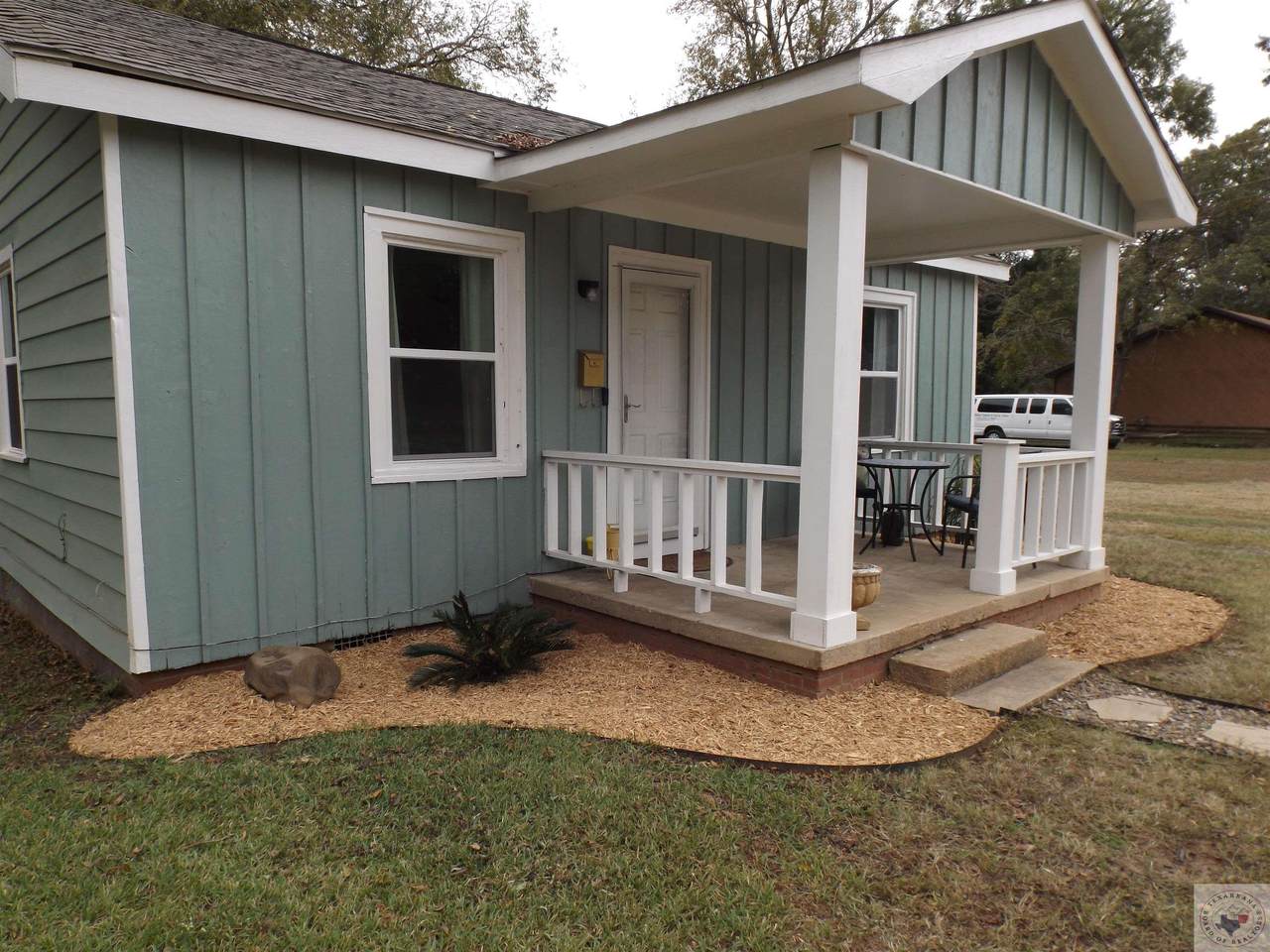 2204 Grand Ave - Photo 1