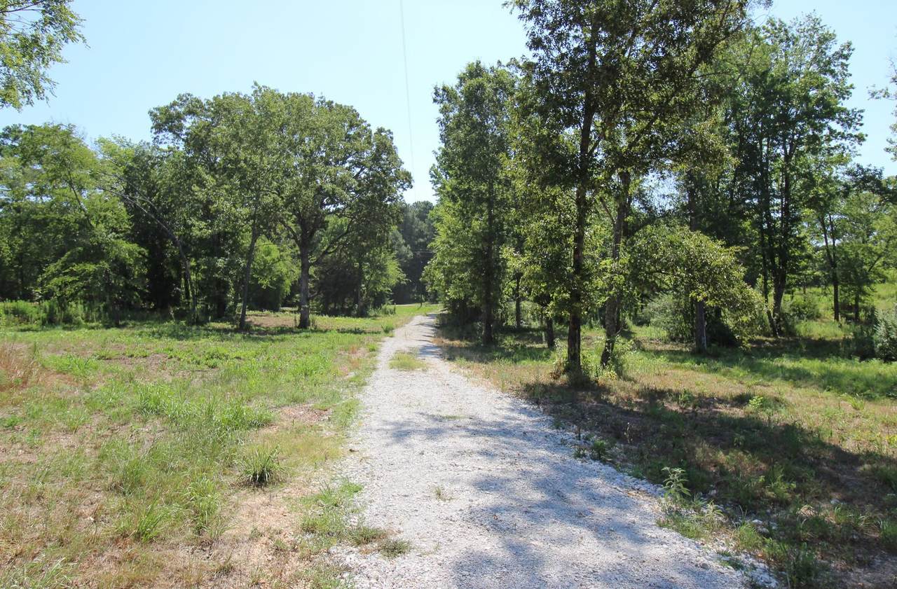 2832 Fm 44 E - Photo 1