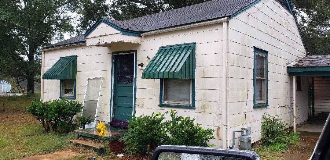 1015 Oak Grove Rd - Photo 1
