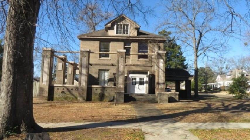 2723 Hazel - Photo 1