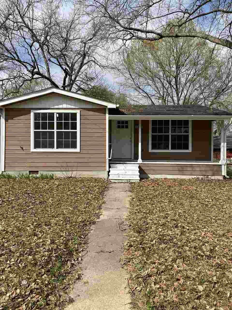 1216 6th St - Photo 1