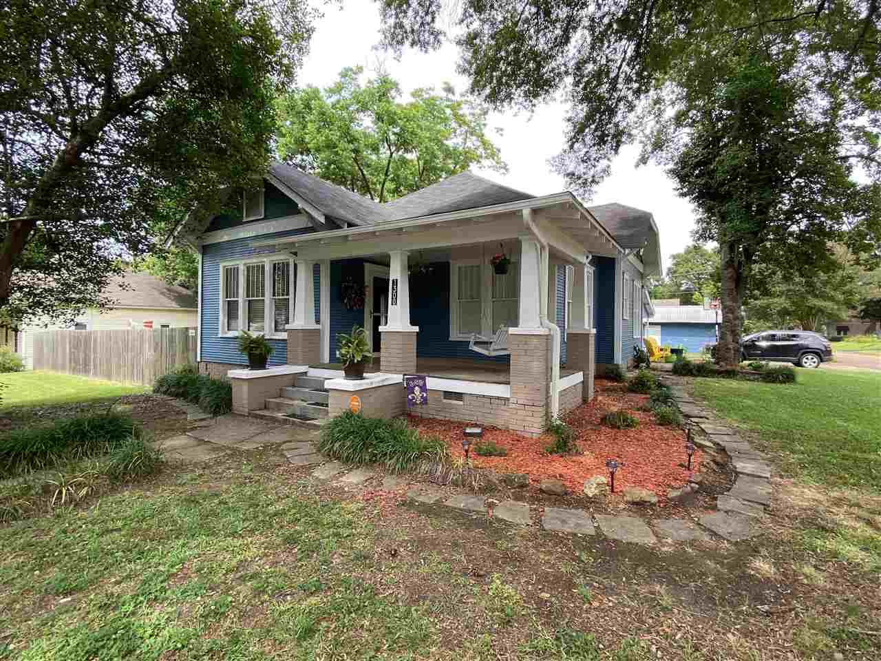 1300 Garland Ave - Photo 1