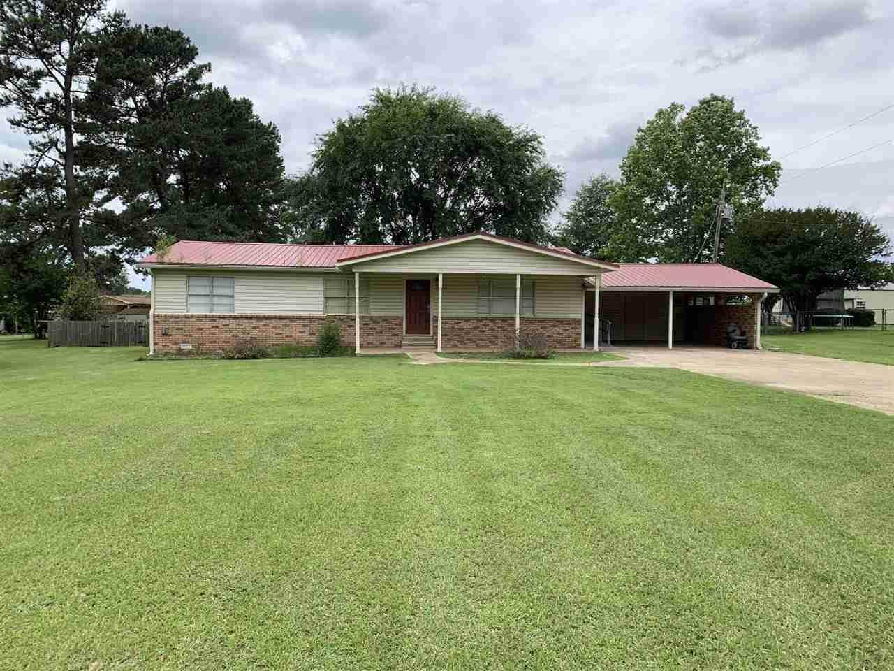 137 County Road 3326 - Photo 1