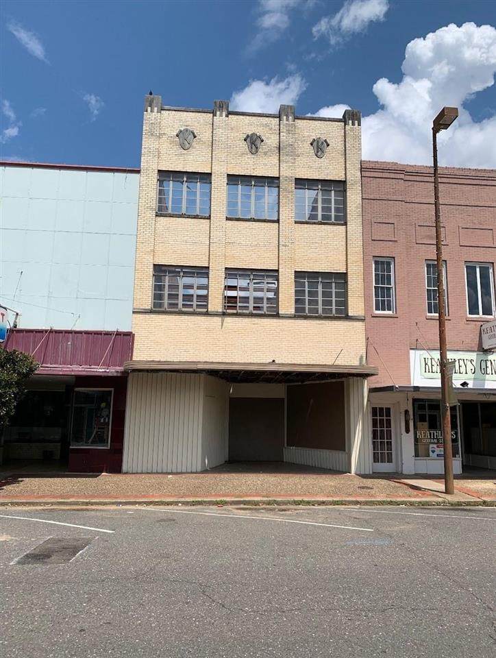 207 Broad - Photo 1