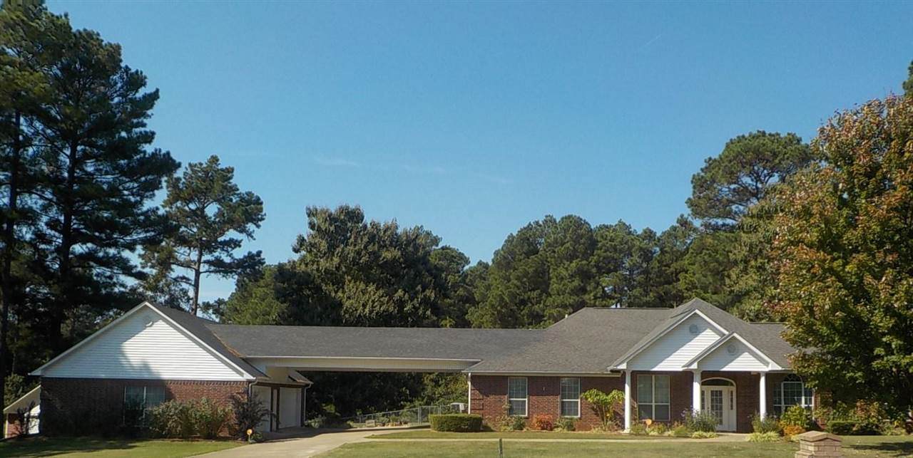 570 Beaver Lake Dr - Photo 1