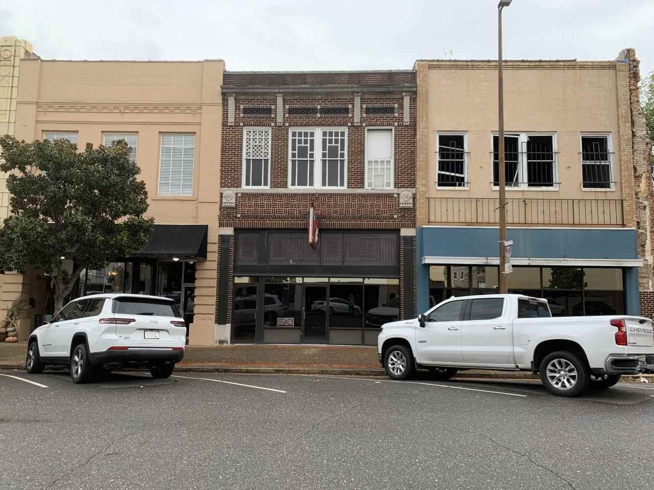 116 Broad St - Photo 1
