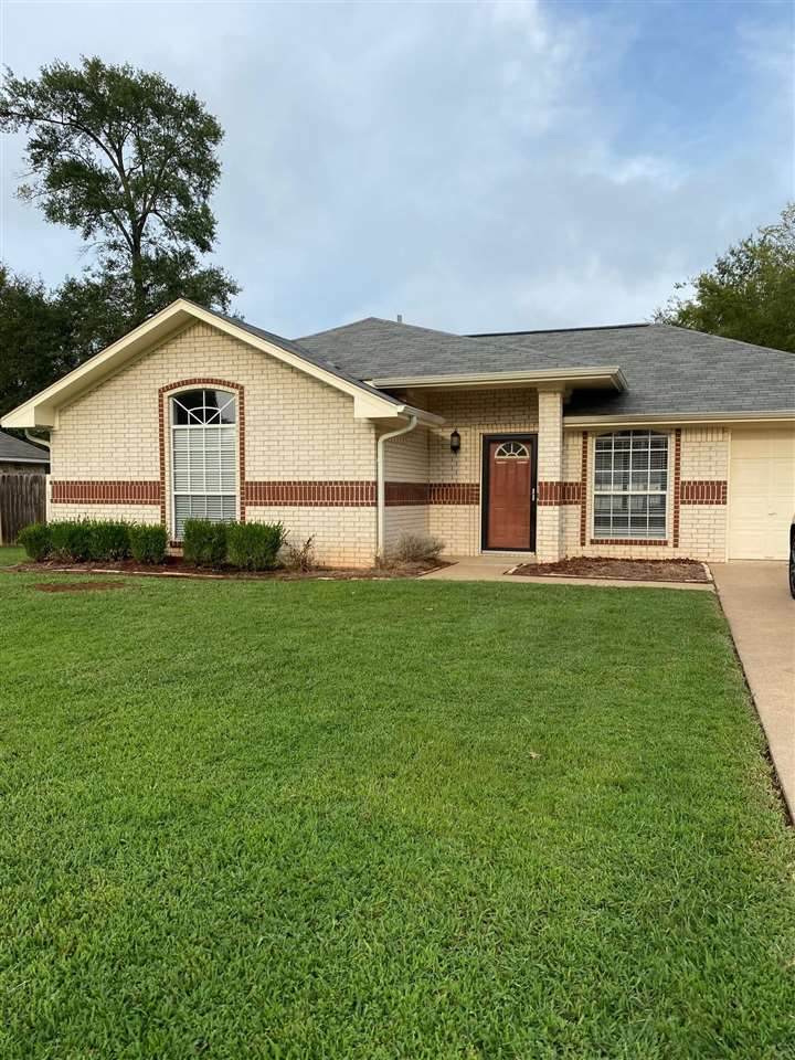 38 Green Oak Cir - Photo 1