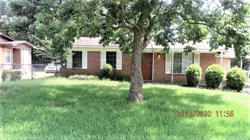 711 Hillview - Photo 1