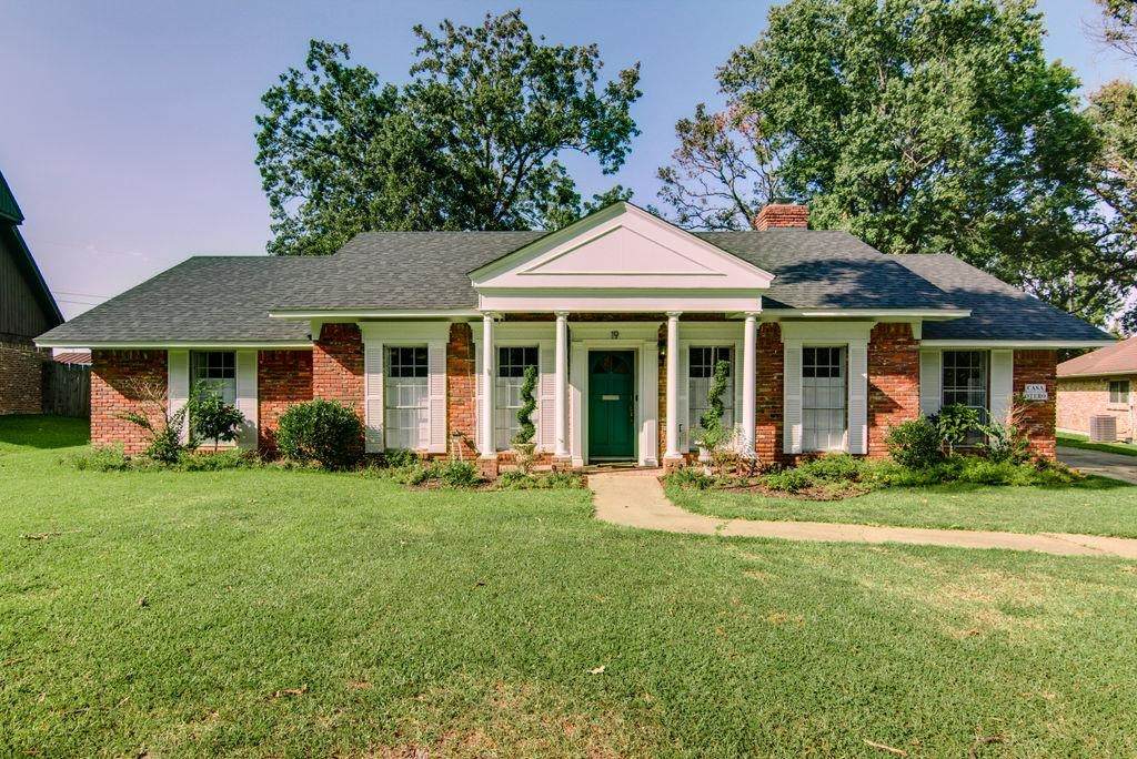 19 Woodcliff Dr - Photo 1