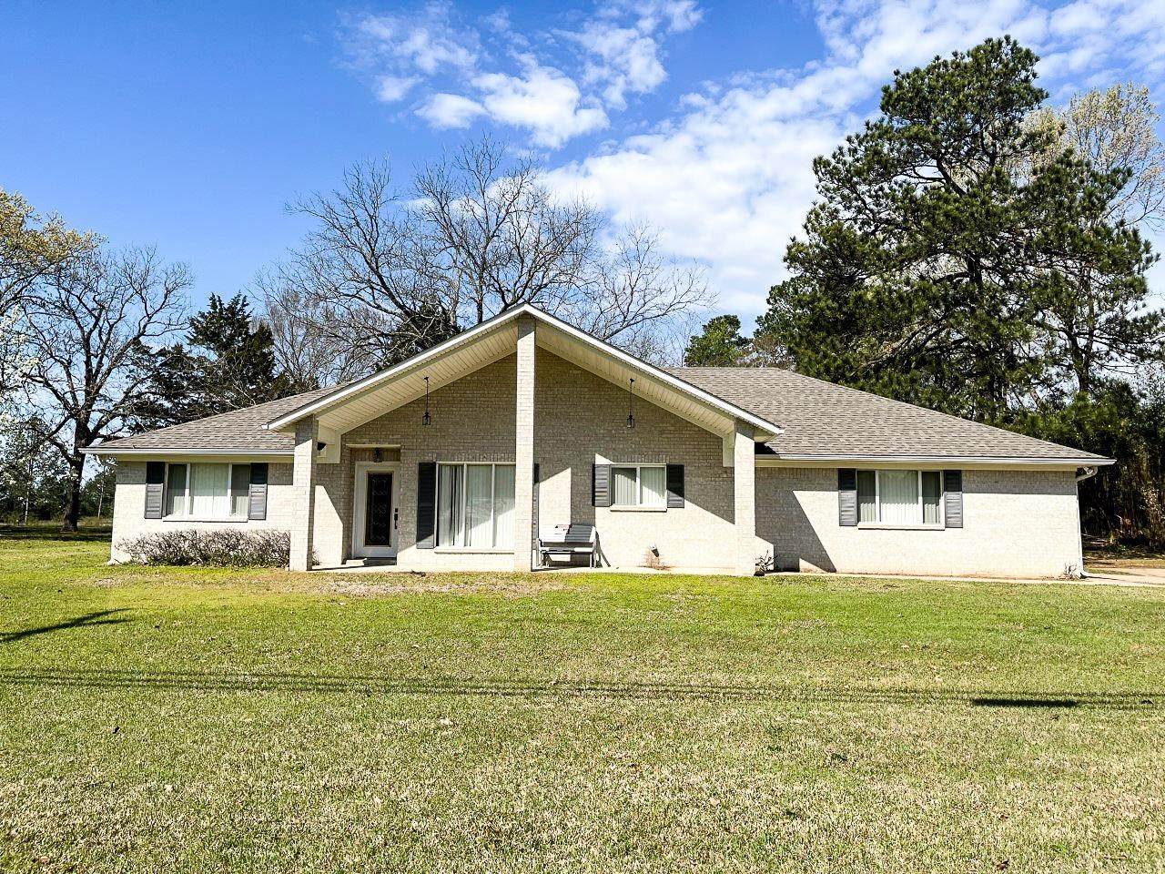 6407 Buchanan Loop Rd - Photo 1